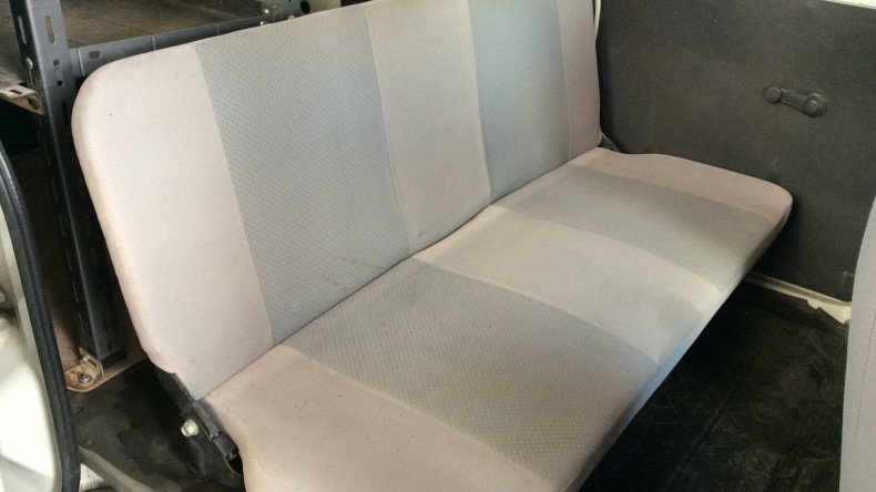 内装後方シート