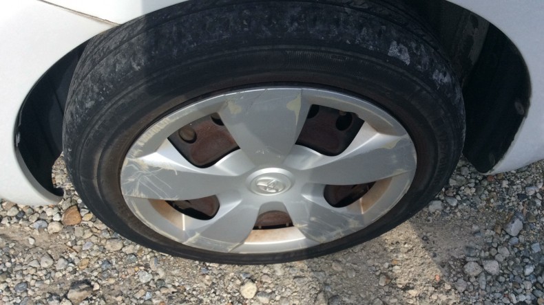 タイヤホイール前