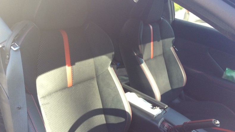 内装前方シート