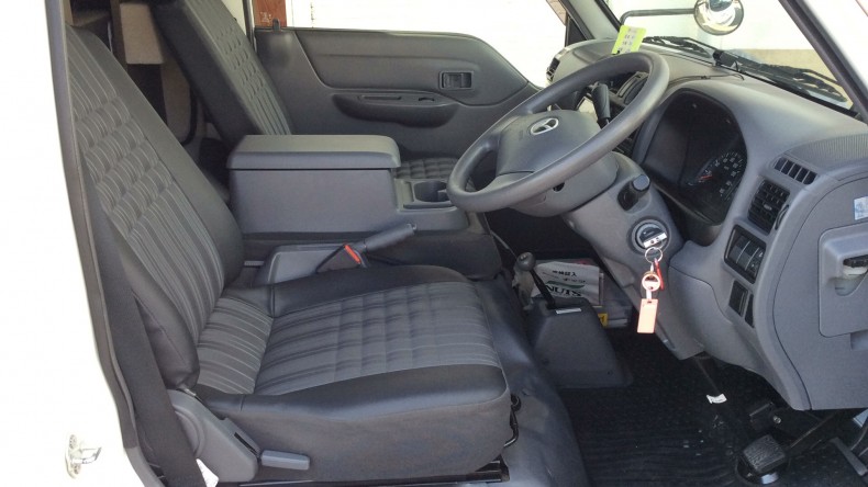 内装前方シート