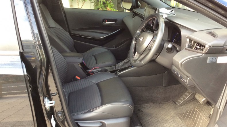 内装前方シート