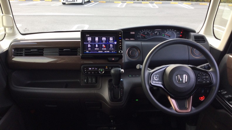 内装インパネ全体