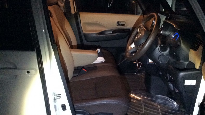 内装前方シート