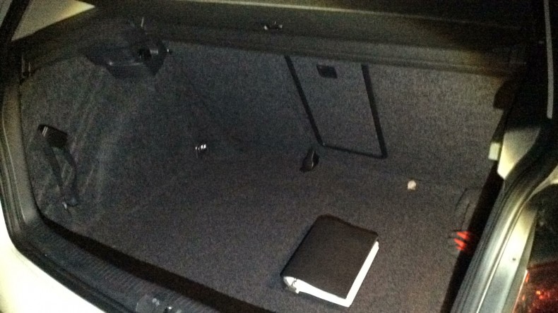 内装トランク