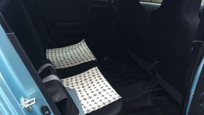 内装後方シート