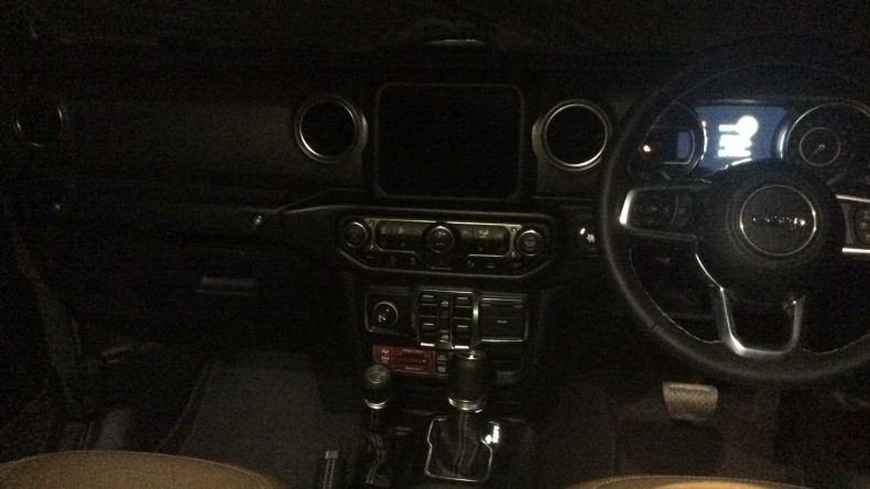 内装インパネ全体