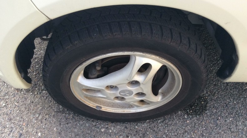 タイヤホイール前