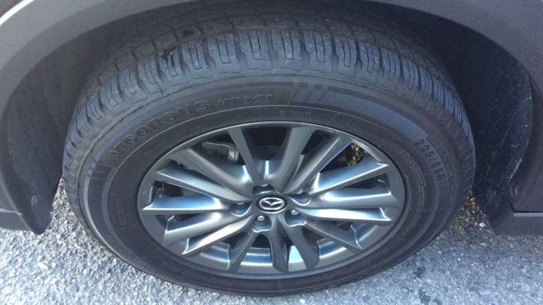 タイヤホイール前