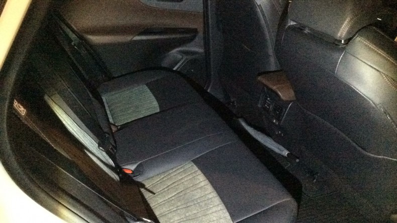 内装後方シート