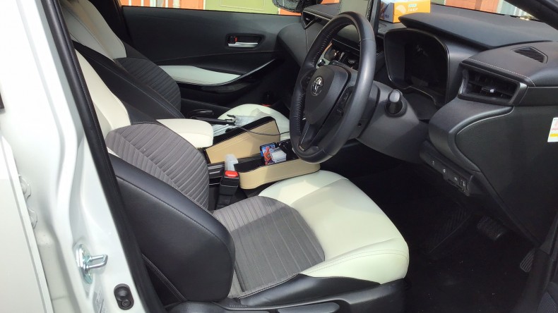 内装前方シート