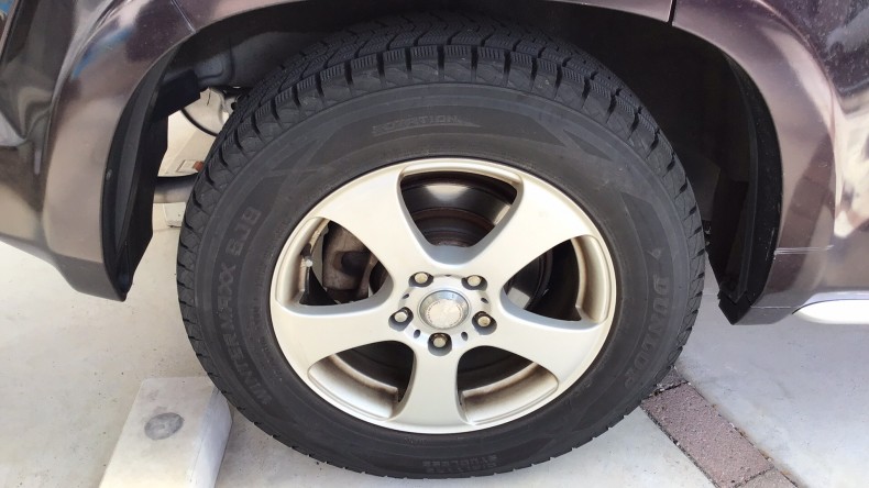 タイヤホイール前