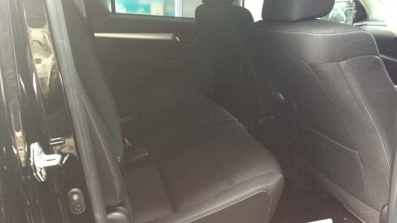 内装後方シート