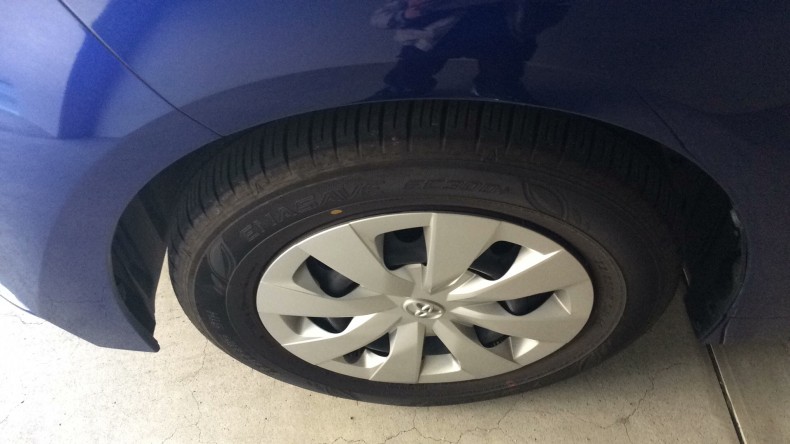 タイヤホイール前