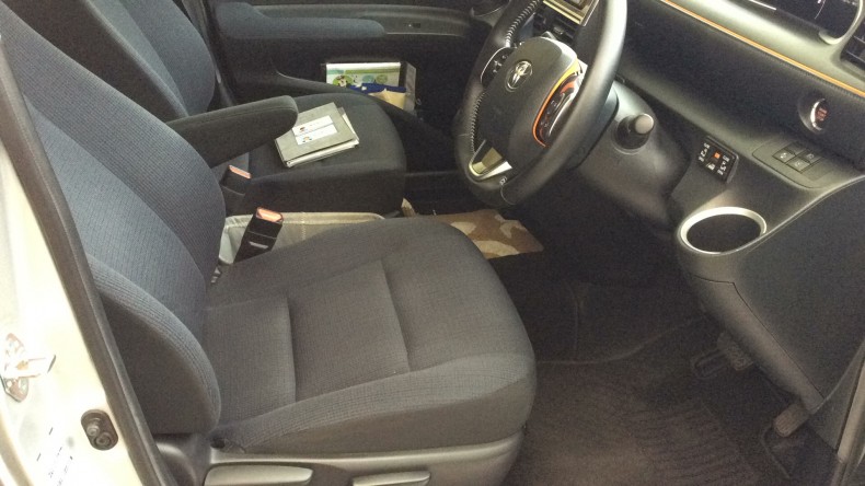 内装前方シート