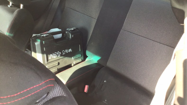 内装後方シート