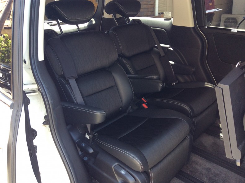 内装後方シート