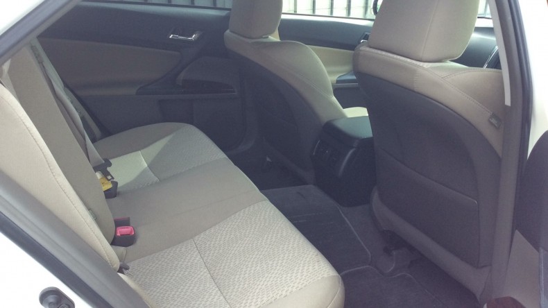 内装後方シート