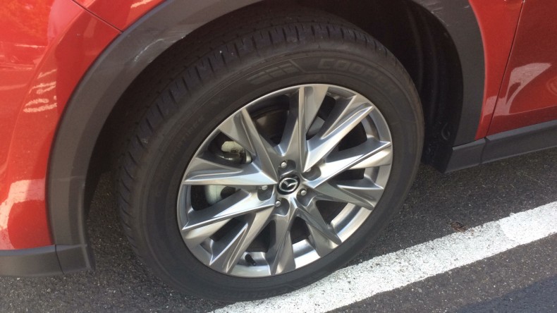 タイヤホイール前