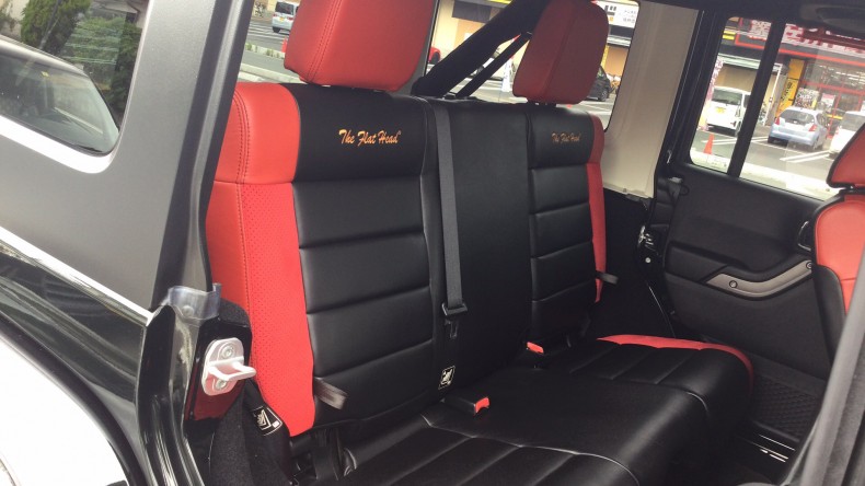 内装後方シート