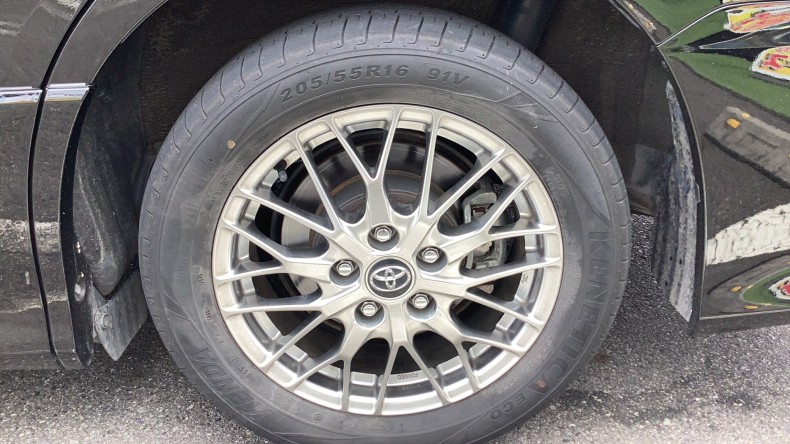 タイヤホイール前