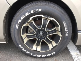 タイヤホイール前