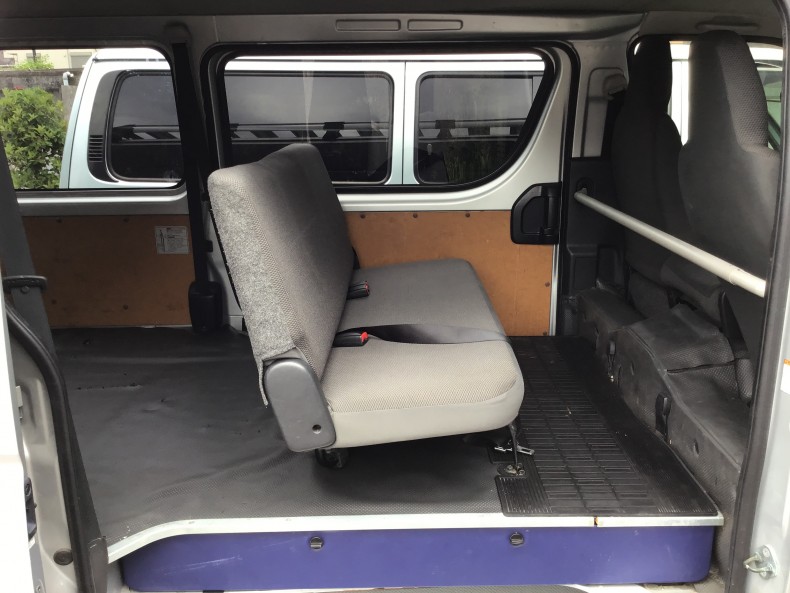 内装後方シート