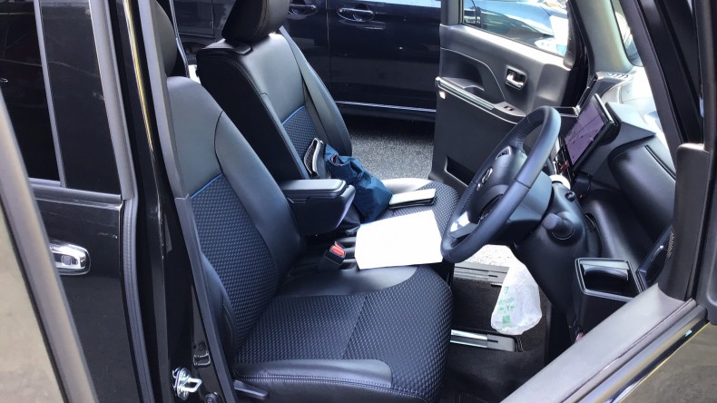 内装前方シート