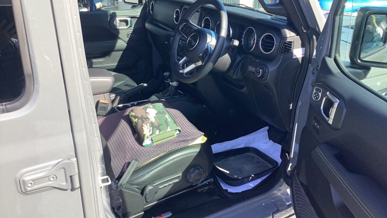 内装前方シート