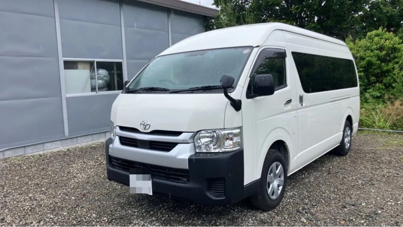 トヨタ ハイエースコミューターの売買実績画像