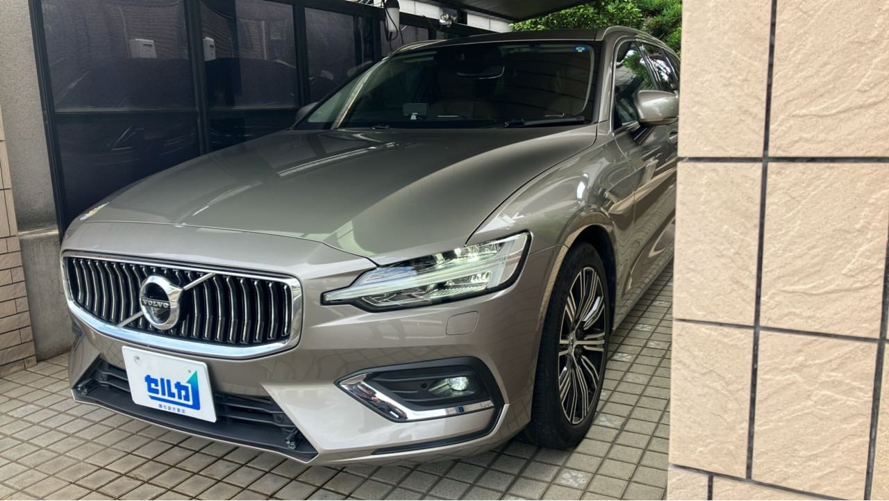 2026年6月成約のV60 T5 インスクリプションのメイン画像