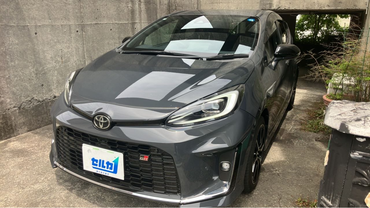 トヨタ アクア GRスポーツの車種サムネイル画像