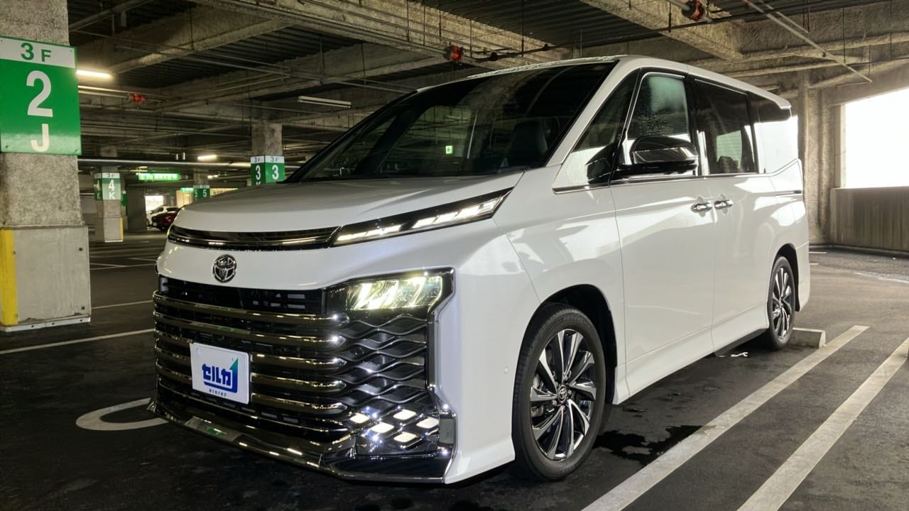 2026年7月成約のヴォクシー ハイブリッドS-Zのメイン画像