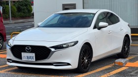 2026年8月24日成約のＭＡＺＤＡ３セダン売買実績画像