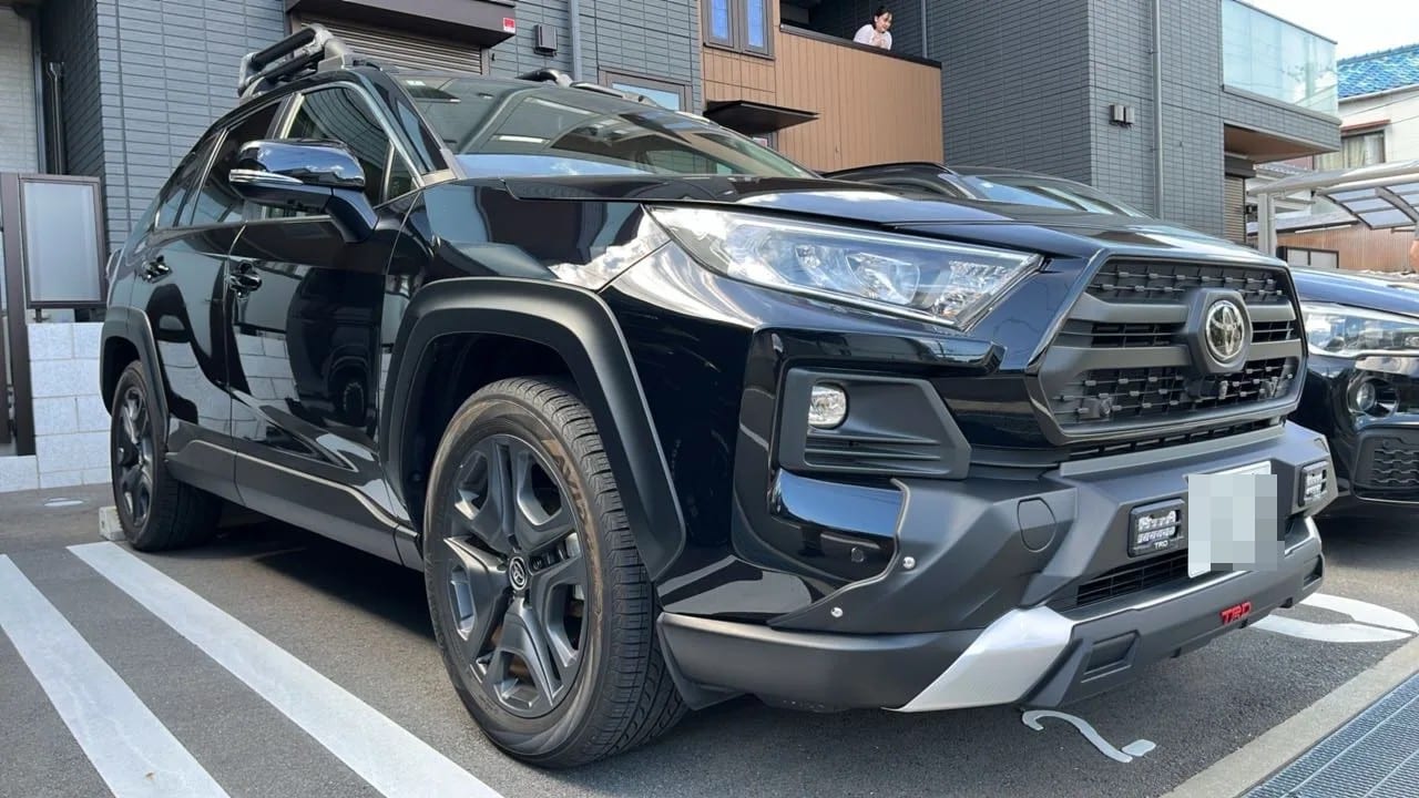 2026年8月成約のRAV4 アドベンチャーのメイン画像